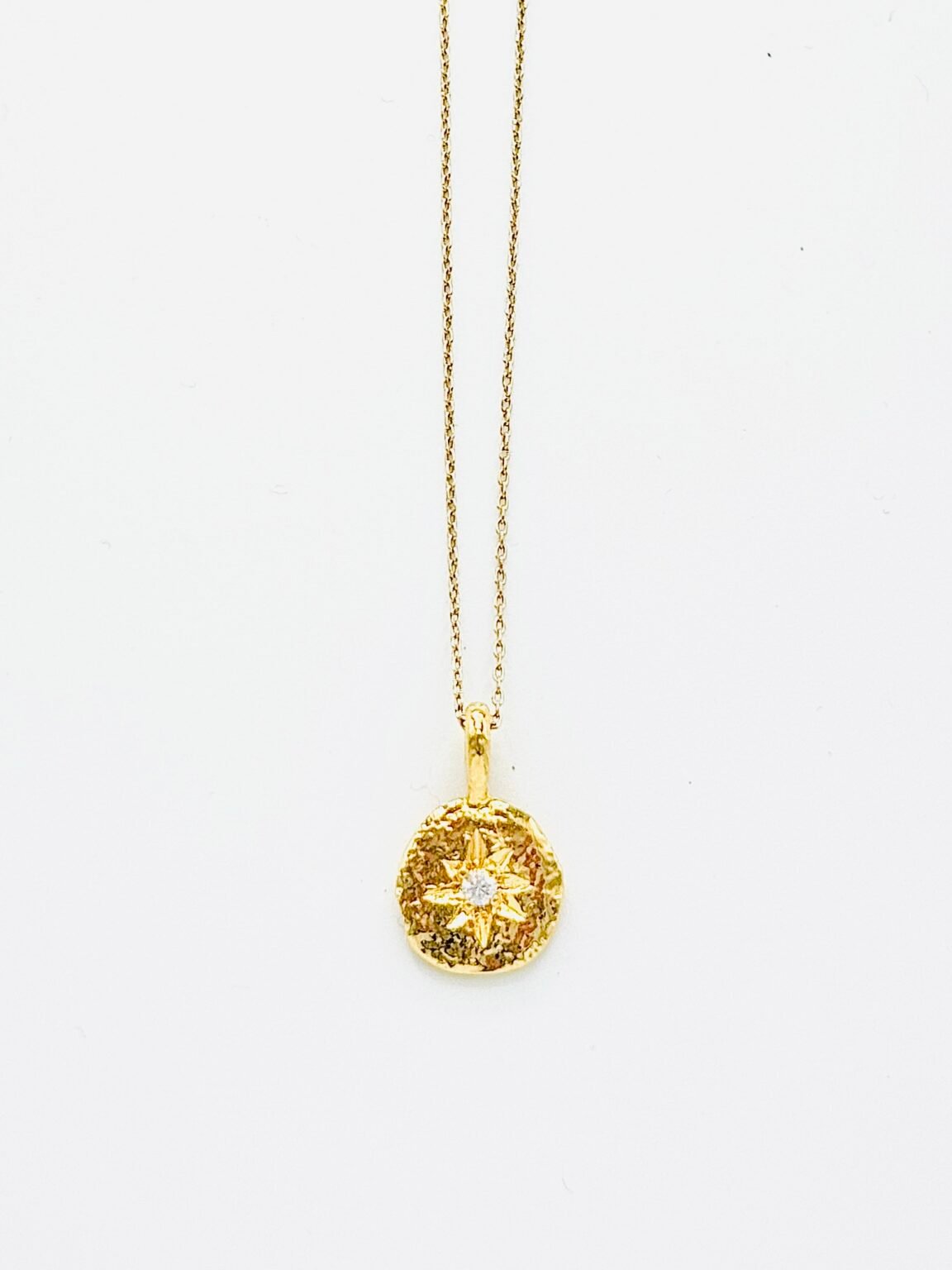 COLLIER INDIE DETAIL